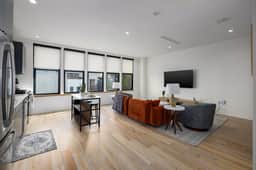 Heritage Loft – Couples/Studio/WiFi/City Views