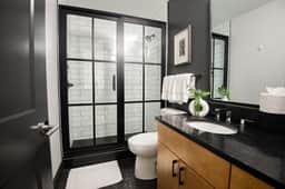 Birmingham Bright Stay - 1BR/Balcony/Walk Score 91
