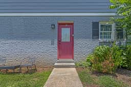 Bethany Grove House B | Cozy Three Bedroom Stay