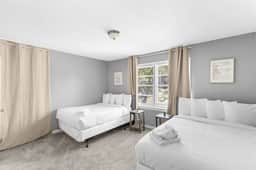 Broadmoor Brick Haven- 2 Units/Great for Groups