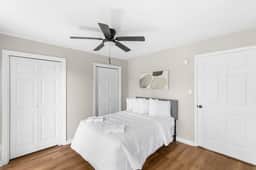 Druid Hills Retreat | Group Stay/King Bed/Parking