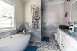 Luxe Lodge - 3BR/bathtub/large living space