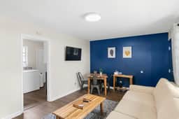 Norwood Seven Flat No. 5 -City Stay/King Bed/WiFi
