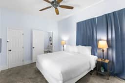 Ruffner Retreat House | Fenced Yard & Group Stay