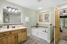 Serenity Ridge 313 - King Bed/Clubhouse Access