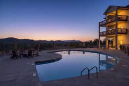 Serenity Ridge Unit 722 - Family/Pool Access/WiFi