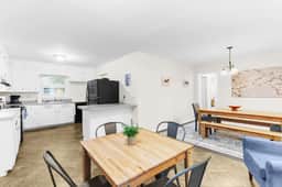 The Garden Park Escape: Pool/Patio/Groups/King Bed