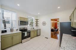 Vulcan Heights - Historic Home with Modern Touches - Image 3