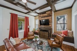Vulcan Heights - Historic Home with Modern Touches - Image 2