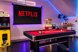 The Main Stage - Rooftop Hot Tub/Game Room/Groups - Image 2