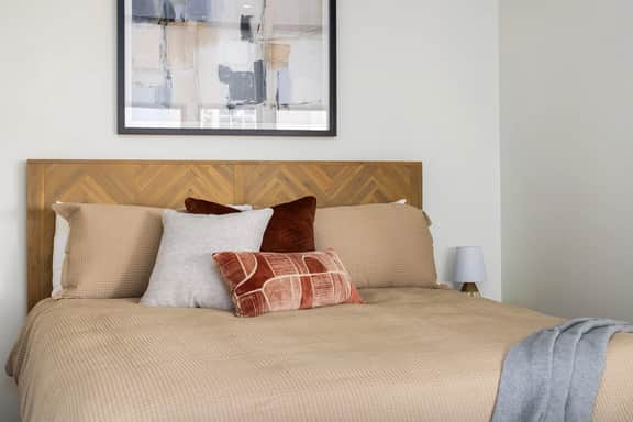 Heritage Loft – Couples/Studio/WiFi/City Views