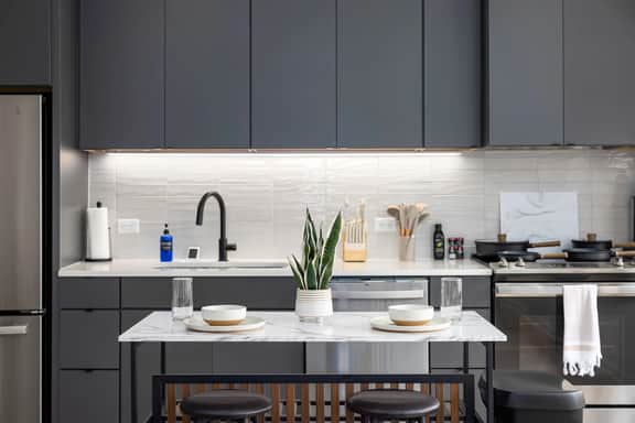 Heritage Loft – Couples/Studio/WiFi/City Views