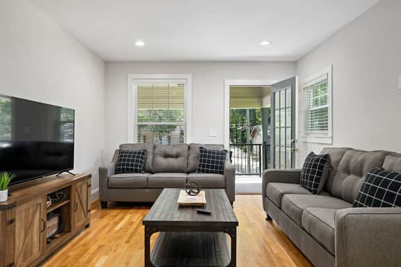 Avenue Quads - Unit 3/Family-Friendly/City Retreat