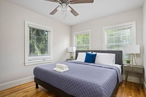 Avenue Quads - Unit 3/Family-Friendly/City Retreat
