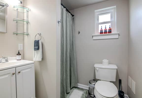Perfect Location | Vulcan’s Hideout B4 | King Bed