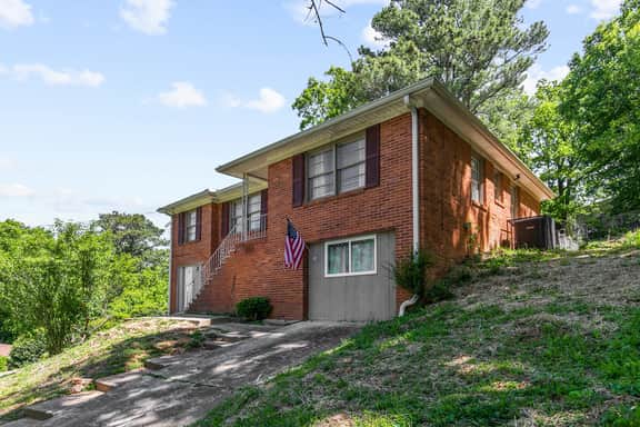 Broadmoor Brick Haven- 2 Units/Great for Groups - Image 5