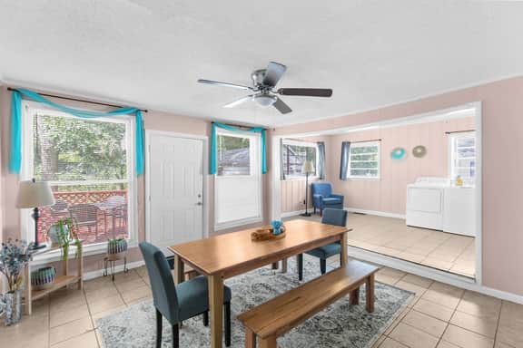 Green Acres Cottage | Cozy/Patio/Fenced Backyard