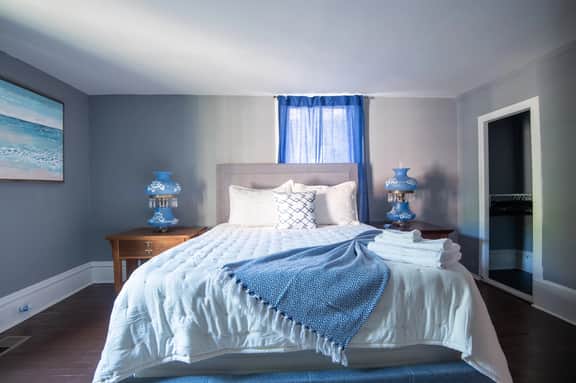 Magnolia Manor | Groups, 3 Full Units, WiFi