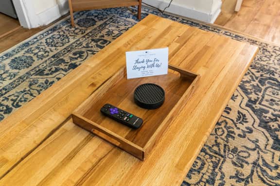 Norwood Seven Flat No. 1 - King Bed/WiFi/Cozy