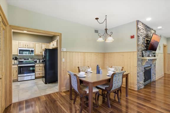 Serenity Ridge 313 - King Bed/Clubhouse Access