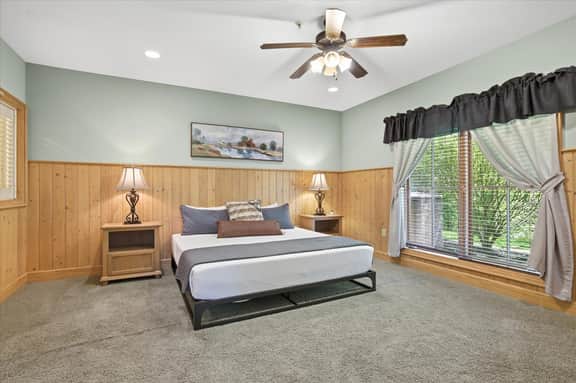 Serenity Ridge 313 - King Bed/Clubhouse Access