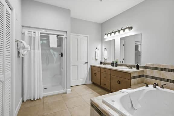 Serenity Ridge 323- Clubhouse Access/King Bed/WiFi