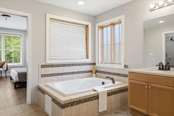 Serenity Ridge Unit 712 - Group Stay/Pool Access