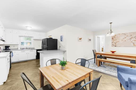 The Garden Park Escape: Pool/Patio/Groups/King Bed
