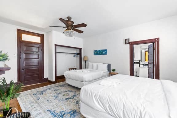 The Jefferson House | Private Parking | Group Stays