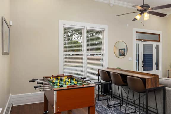 Wilson Home - 3BR/Games/Groups/Walk Score 76