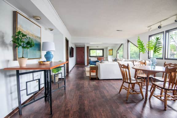 Tri-City BrightHaus – Groups/WiFi/Spacious/Comfy