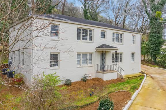 Vulcan View - Spacious Escape/King Bed/Parking