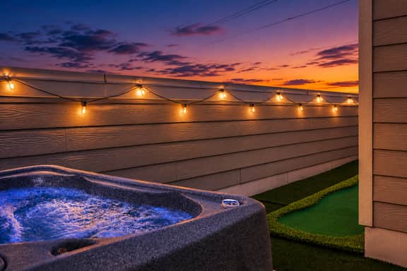 The Main Stage - Rooftop Hot Tub/Game Room/Groups - Image 3