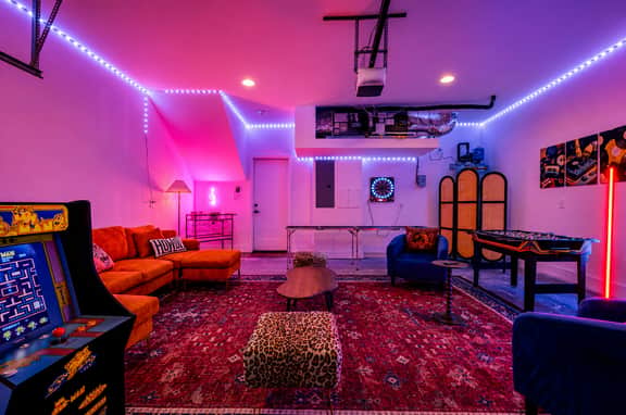 Rosé Social - Rooftop Hot Tub/Game Room/Sleeps 12 - Image 3