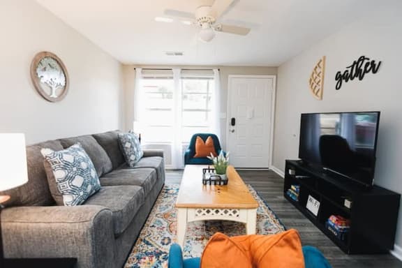 Avondale Guest House- Private Balcony/Grill/Family - Image 1