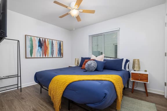C1 Vulcan's Hideout-King Bed/Workspace/FreeParking