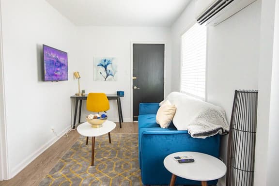 D1-Vulcan's Double Suite-King Beds/Wifi/Workspace