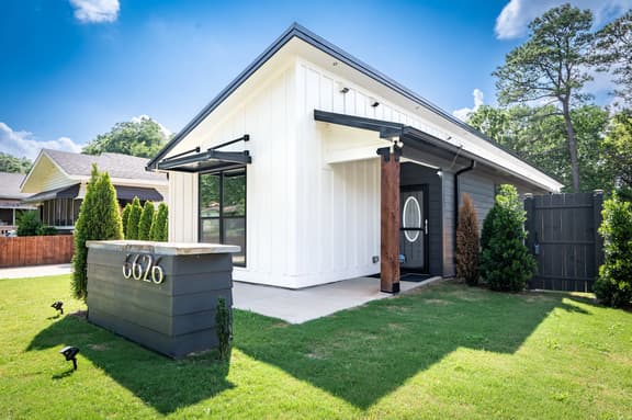 Luxe Lodge - 3BR/bathtub/large living space