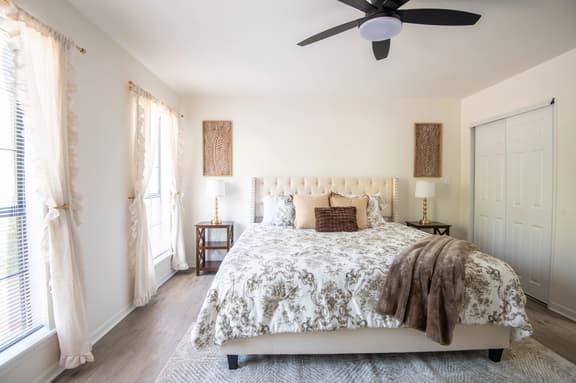 Maple & Marigold – Modern Comfort + WiFi