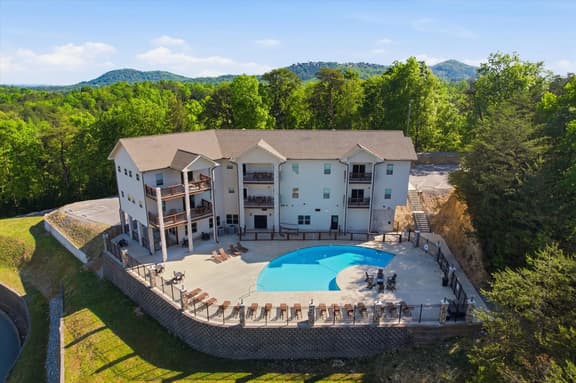 Serenity Ridge Clubhouse - 6 Units/Big Groups/Pool