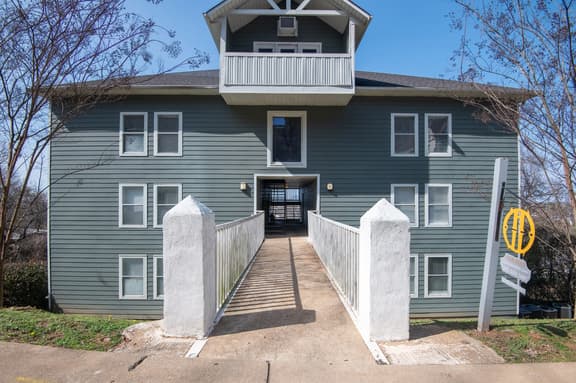 Ridge Retreats - Large Groups/6 Bedrooms/King Beds