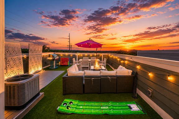 Rosé Social - Rooftop Hot Tub/Game Room/Sleeps 12 - Image 1